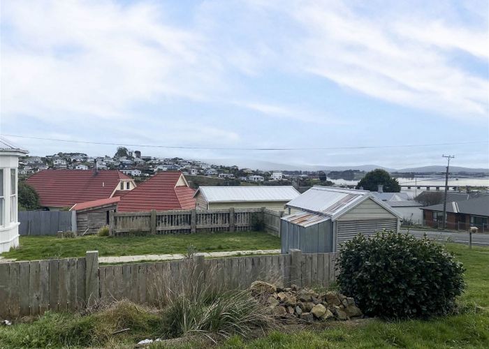  at 25 Bates Street, Riverton