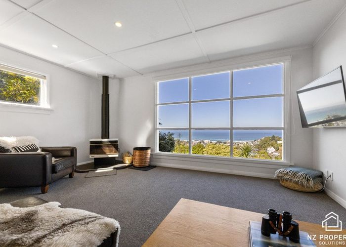  at 24 Seaview Terrace, Kew, Dunedin, Otago