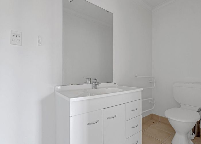  at 5 Caldecote Place, Flat Bush, Auckland