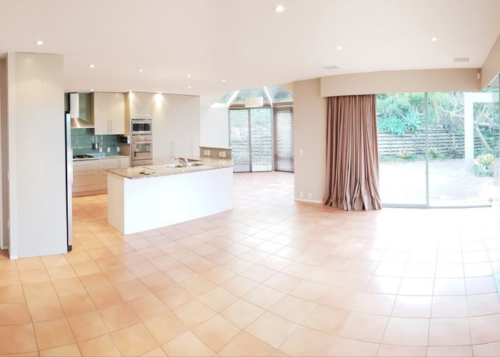  at 15 Chisbury Terrace, Shelly Park, Auckland