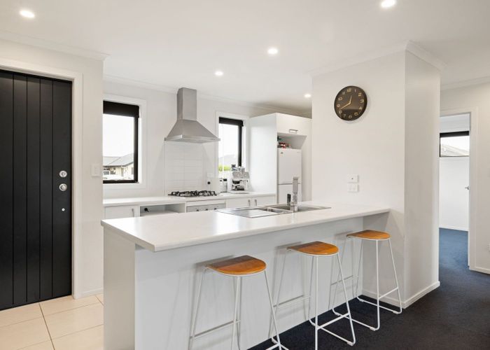  at 8 Manawaroa Close, Grandview Heights, Hamilton, Waikato