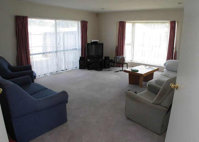  at 6 Perotti Place, Conifer Grove, Papakura, Auckland