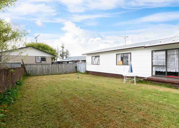  at 1/44 Shifnal Drive, Randwick Park, Manukau City, Auckland