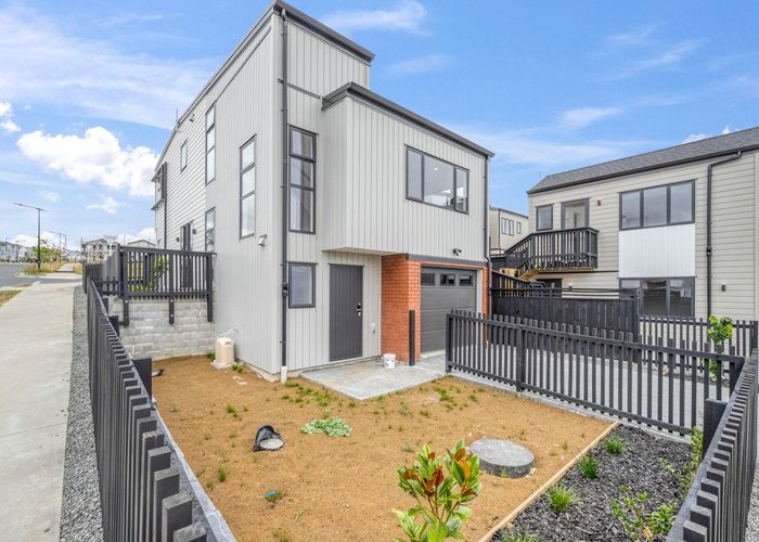  at 34 Toetoe Street, Westgate, Waitakere City, Auckland