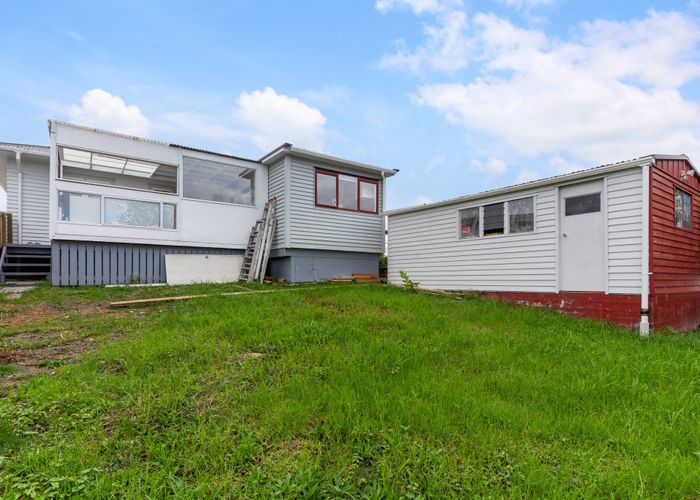  at 27 Kelwyn Road, Kelston, Waitakere City, Auckland