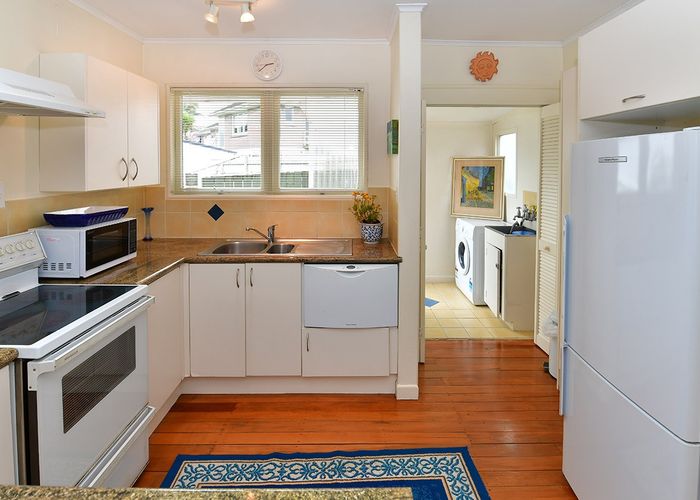  at 1/14 Dorchester Street, Meadowbank, Auckland
