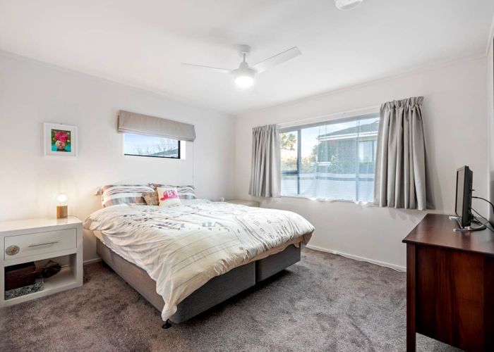  at 1/128 Botany Road, Botany Downs, Manukau City, Auckland