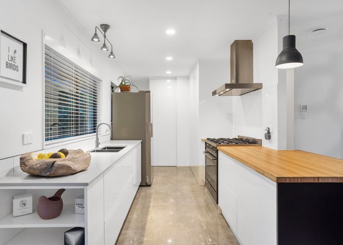  at 2/20 Bannerman Road, Western Springs, Auckland