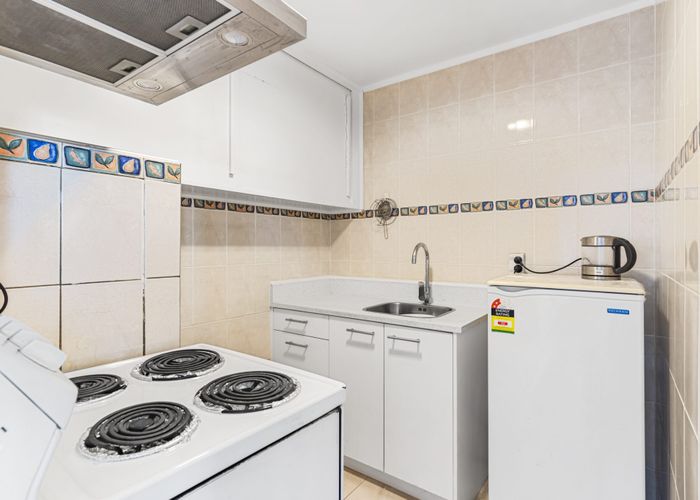  at 2/1 Eldon Road, Balmoral, Auckland