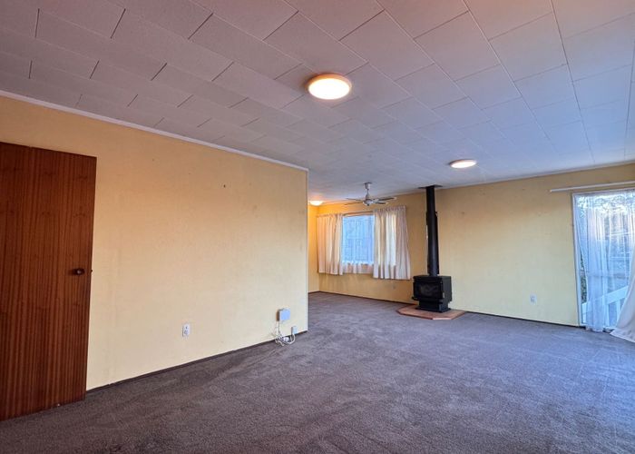  at 6 Yarra Place, Botany Downs, Manukau City, Auckland