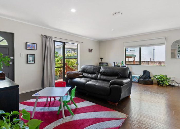  at 2/4 Gibraltar Street, Howick, Manukau City, Auckland