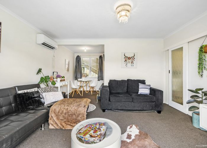  at 27 Kitchener Terrace, Johnsonville, Wellington