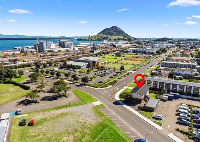  at 2/41 Kawaka Street, Mount Maunganui, Mount Maunganui