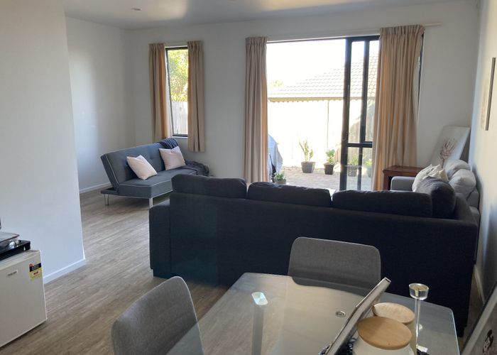  at 25/22 Northcross Drive, Oteha, Auckland
