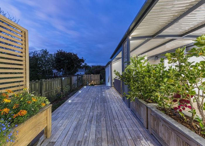  at 1/32 GLUCINA Avenue, West Harbour, Auckland