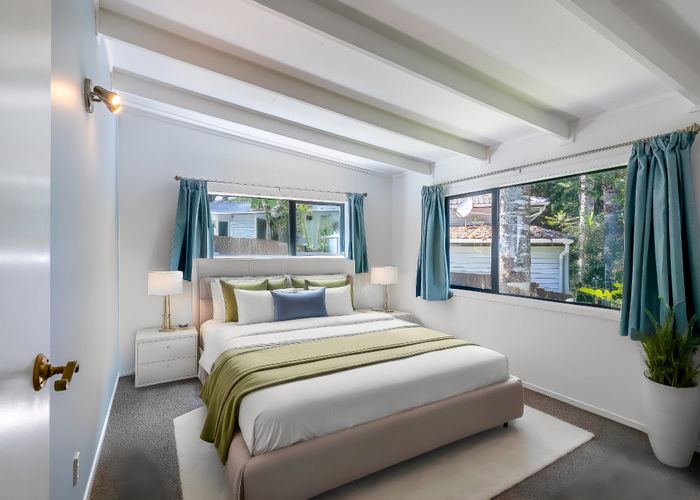 at 44 Hollywood Ave, Titirangi, Waitakere City, Auckland