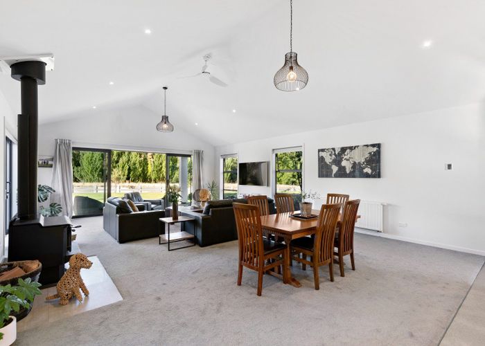  at 2 Turner Terrace, Lowburn