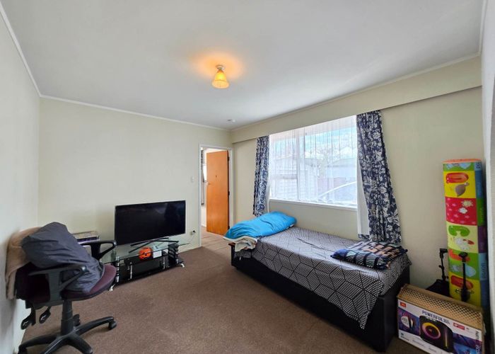  at 2/12 Leith Court, Papatoetoe, Manukau City, Auckland