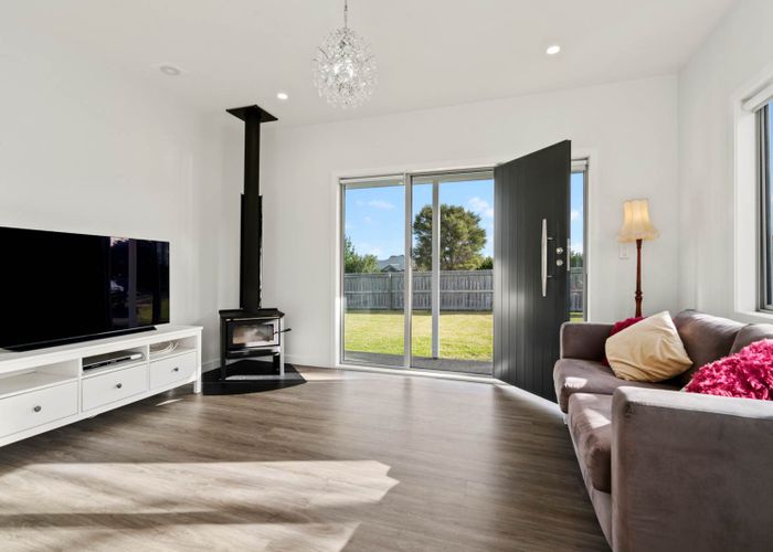  at 198 Nixon Road, Henderson