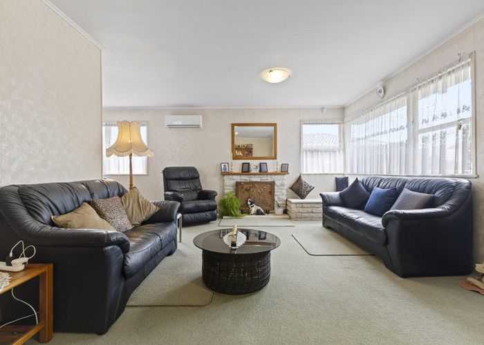  at 60 Wallace Road, Mangere Bridge, Auckland