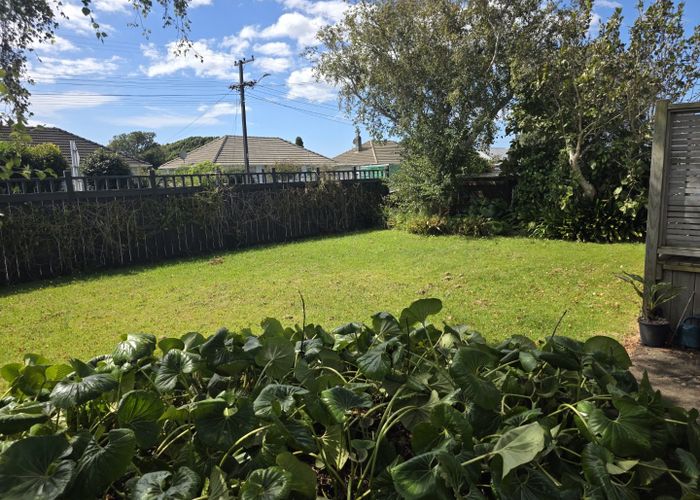  at 8 Karaka Street, Merrilands, New Plymouth, Taranaki