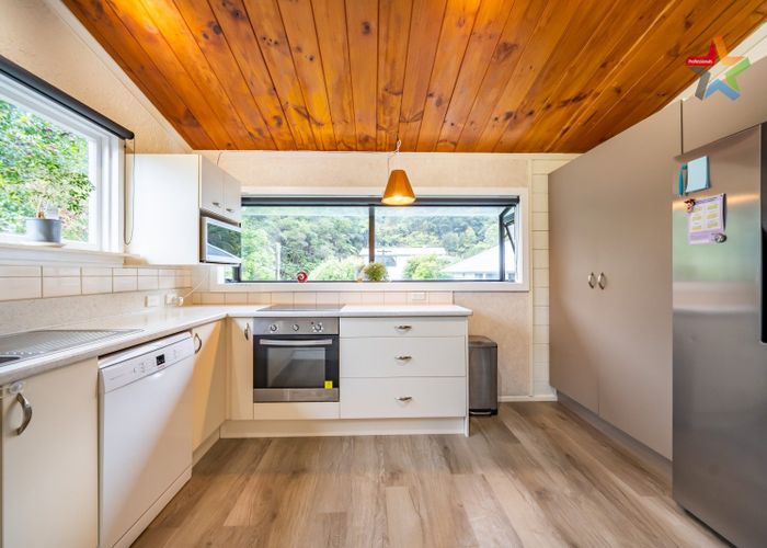  at 38 James Grove, Stokes Valley, Lower Hutt