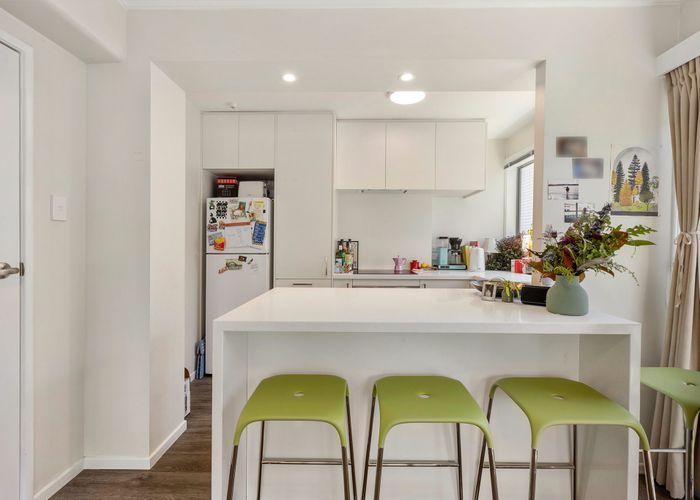  at 4/4 Queen Street, Mount Victoria, Wellington, Wellington