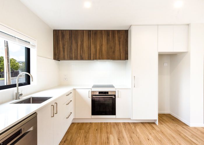  at 22 Lancaster Road, Beach Haven, North Shore City, Auckland