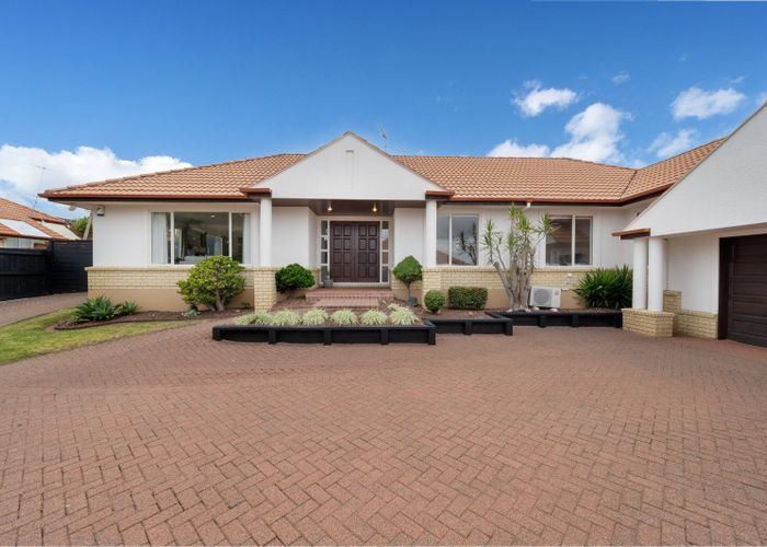  at 9 Kentia Way, Somerville, Manukau City, Auckland