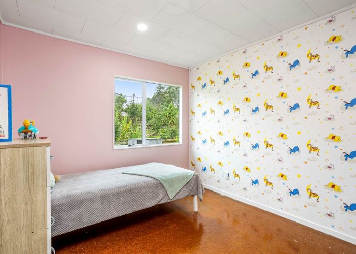  at 23 Meadowvale Rise, Titirangi, Waitakere City, Auckland