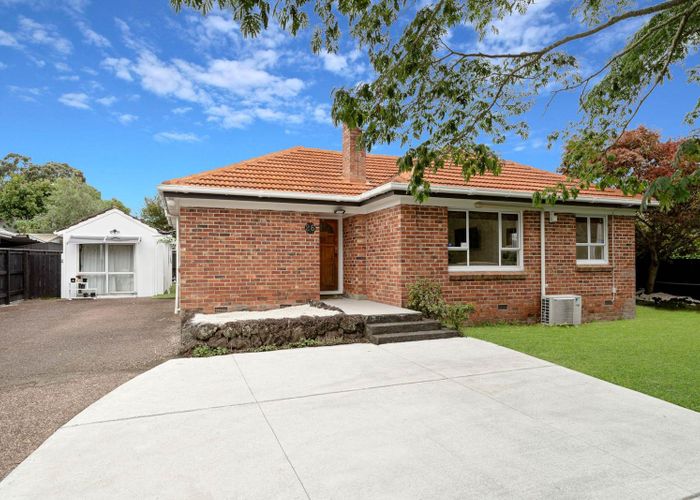  at 26 Godley Road, Green Bay, Waitakere City, Auckland