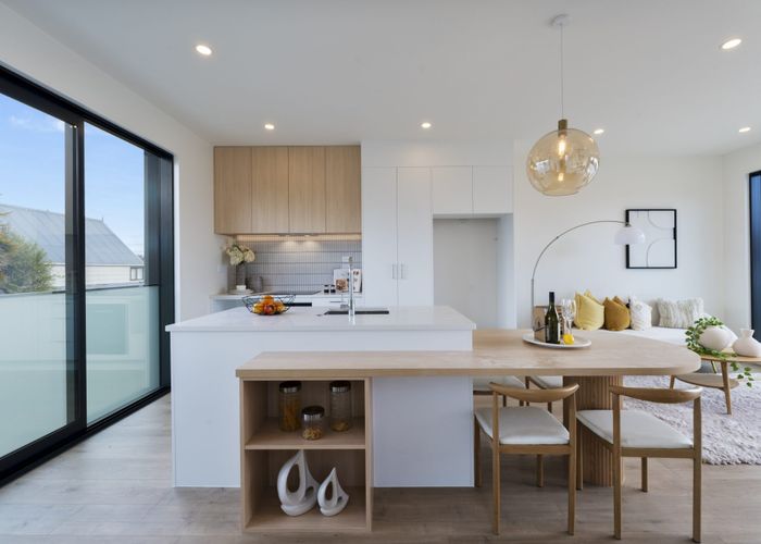  at 8/6 Shakespeare Road, Milford, North Shore City, Auckland