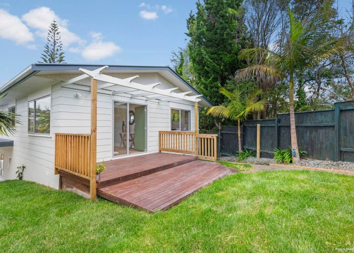  at 127 Brian Crescent, Stanmore Bay, Whangaparaoa