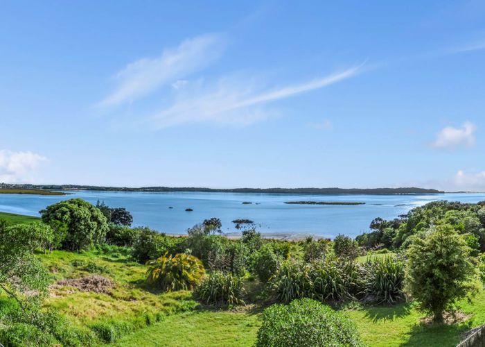  at 16 Spinnaker Drive, Te Atatu Peninsula, Auckland