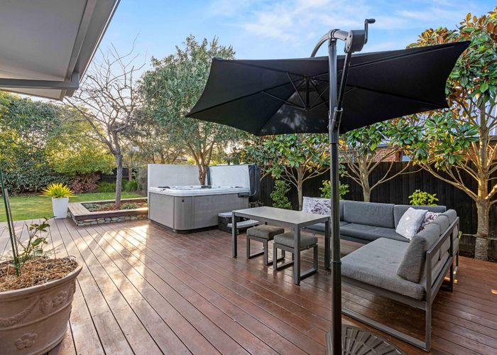  at 32 Rue De La Mare, Parklands, Christchurch City, Canterbury