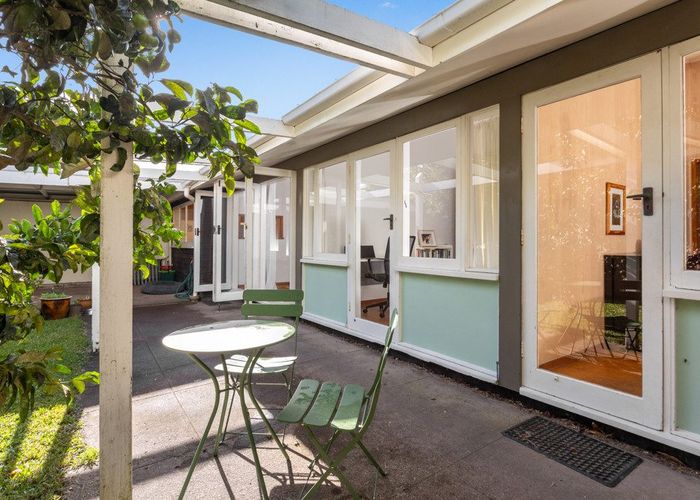  at 1/28 Martin Crescent, Northcote, Auckland