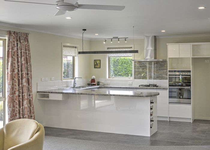  at 24 Mill Grove, Clareville, Carterton