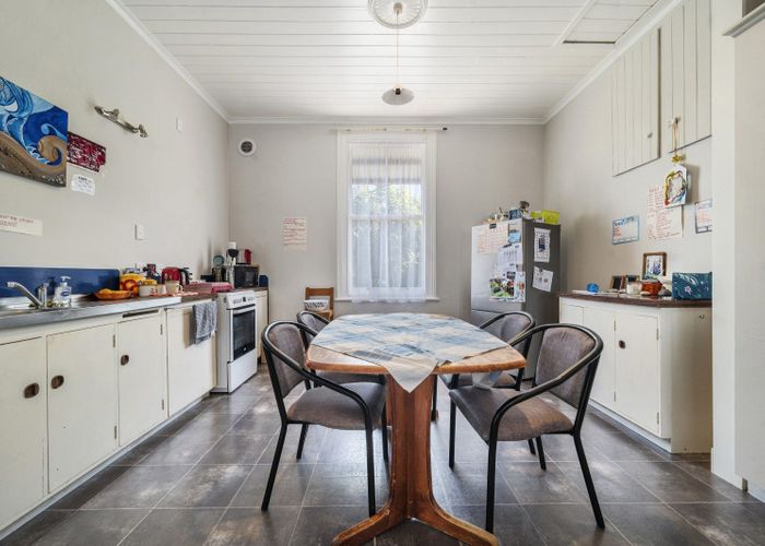  at 185 Hakiaha St (State Highway, 4), TAUMARUNUI