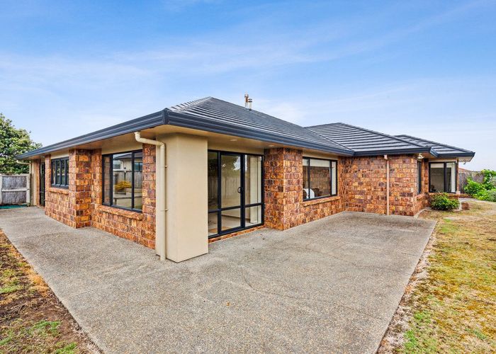  at 26 Quadrant Heights, Paraparaumu