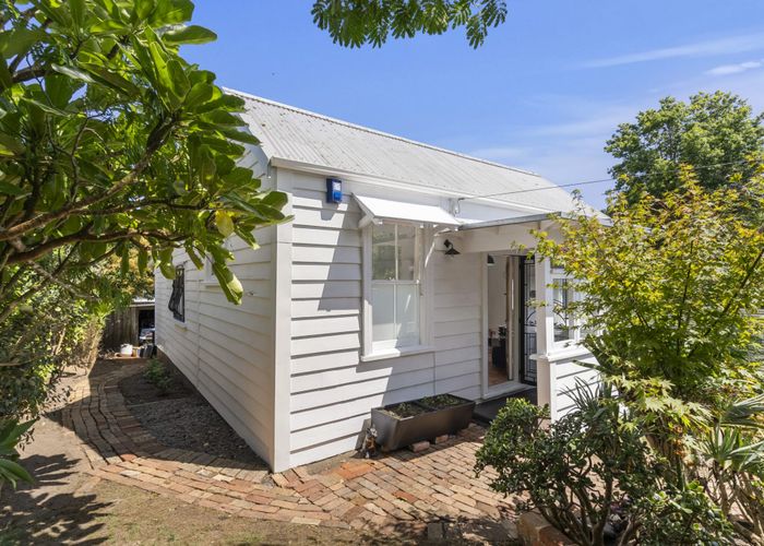  at 18 Wolseley Street, Morningside, Auckland
