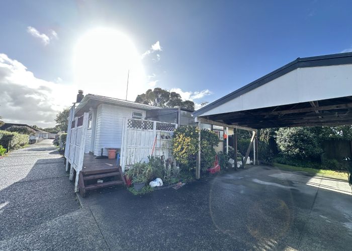  at 21 Te Kanawa Crescent, Henderson, Auckland