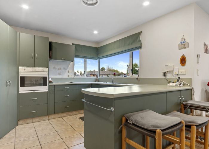  at 9 Thistledown Place, Woolston, Christchurch