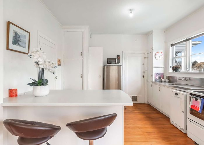  at 65 Park Road, West End, Palmerston North