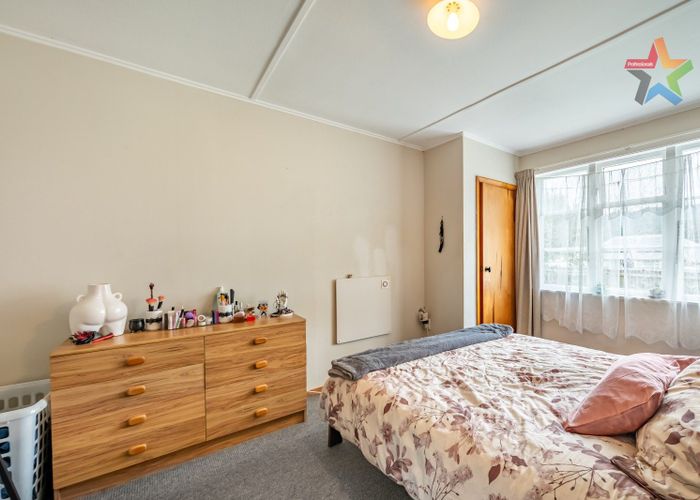  at 32 Bird Grove, Stokes Valley, Lower Hutt