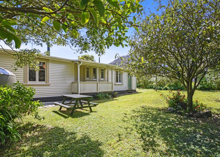  at 15 Cargills Road, BARRYTOWN, RUNANGA