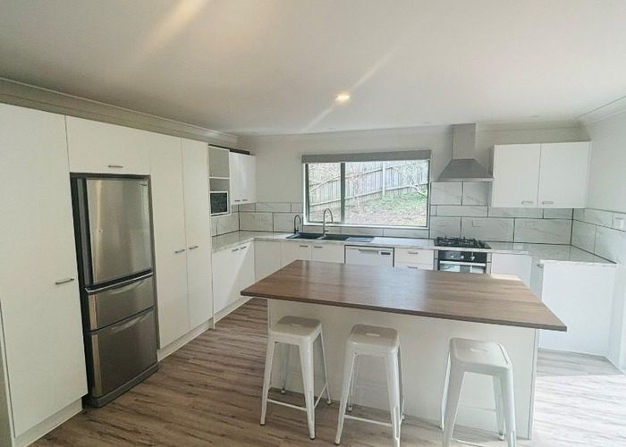  at 20 Caversham Drive, Torbay, Auckland