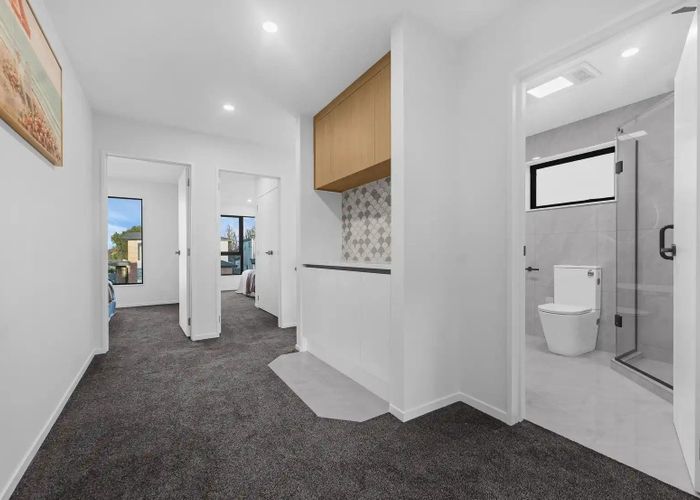  at 1&3/2 Fratley Avenue, Farm Cove, Manukau City, Auckland
