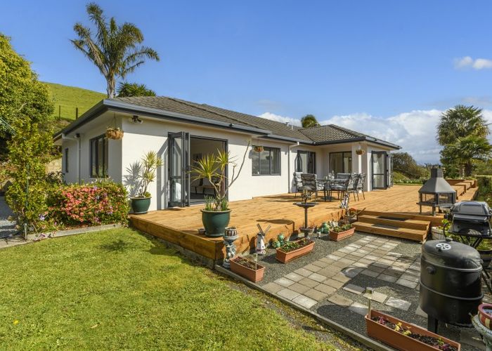  at 32 Roger Guy Place, Welcome Bay, Tauranga