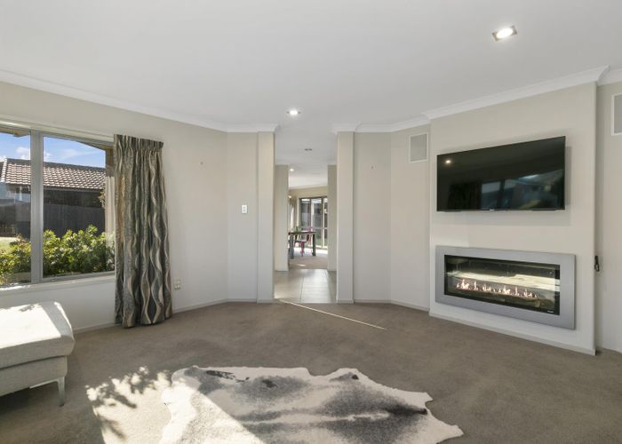  at 119 Kirton Drive, Riverstone Terraces, Upper Hutt