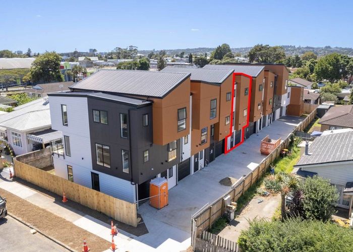  at 1/43 Marr Road, Manurewa, Auckland